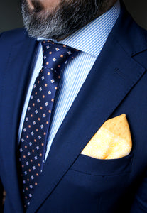 Choose the gentlemen's refined style.